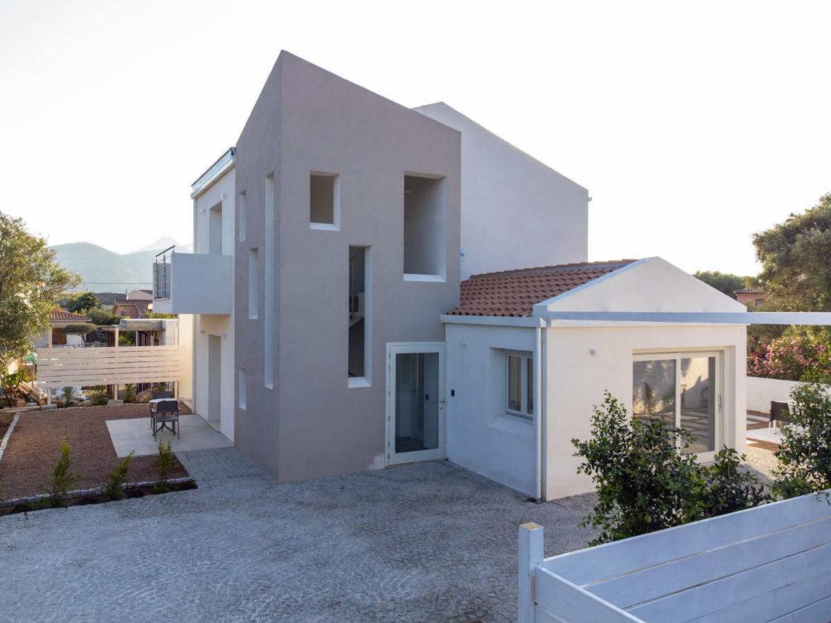 Villa Est San Teodoro  Luaran gambar