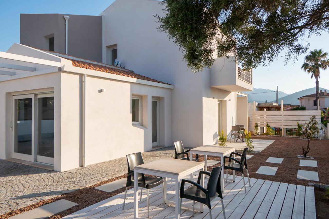 Villa Est San Teodoro  Luaran gambar
