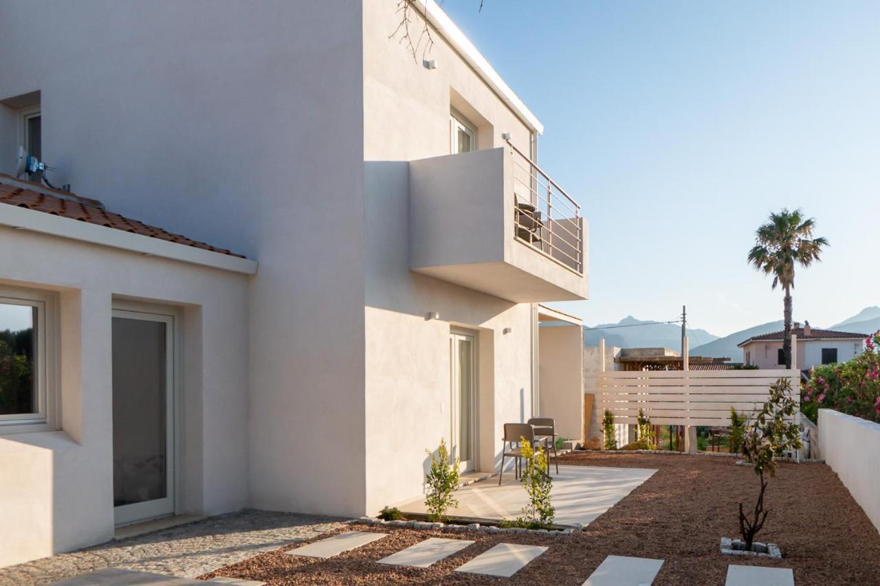 Villa Est San Teodoro  Luaran gambar