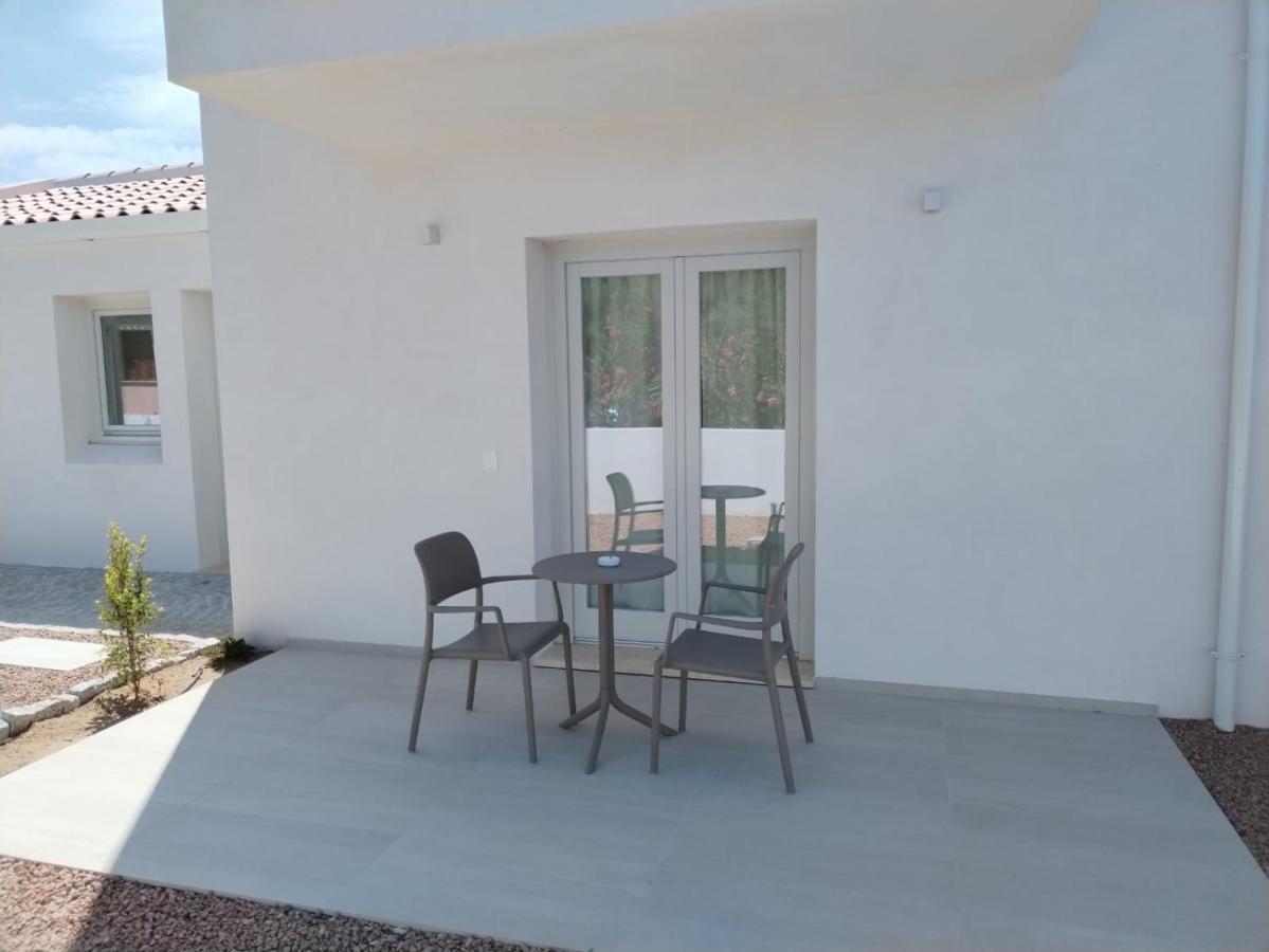 Villa Est San Teodoro  Luaran gambar