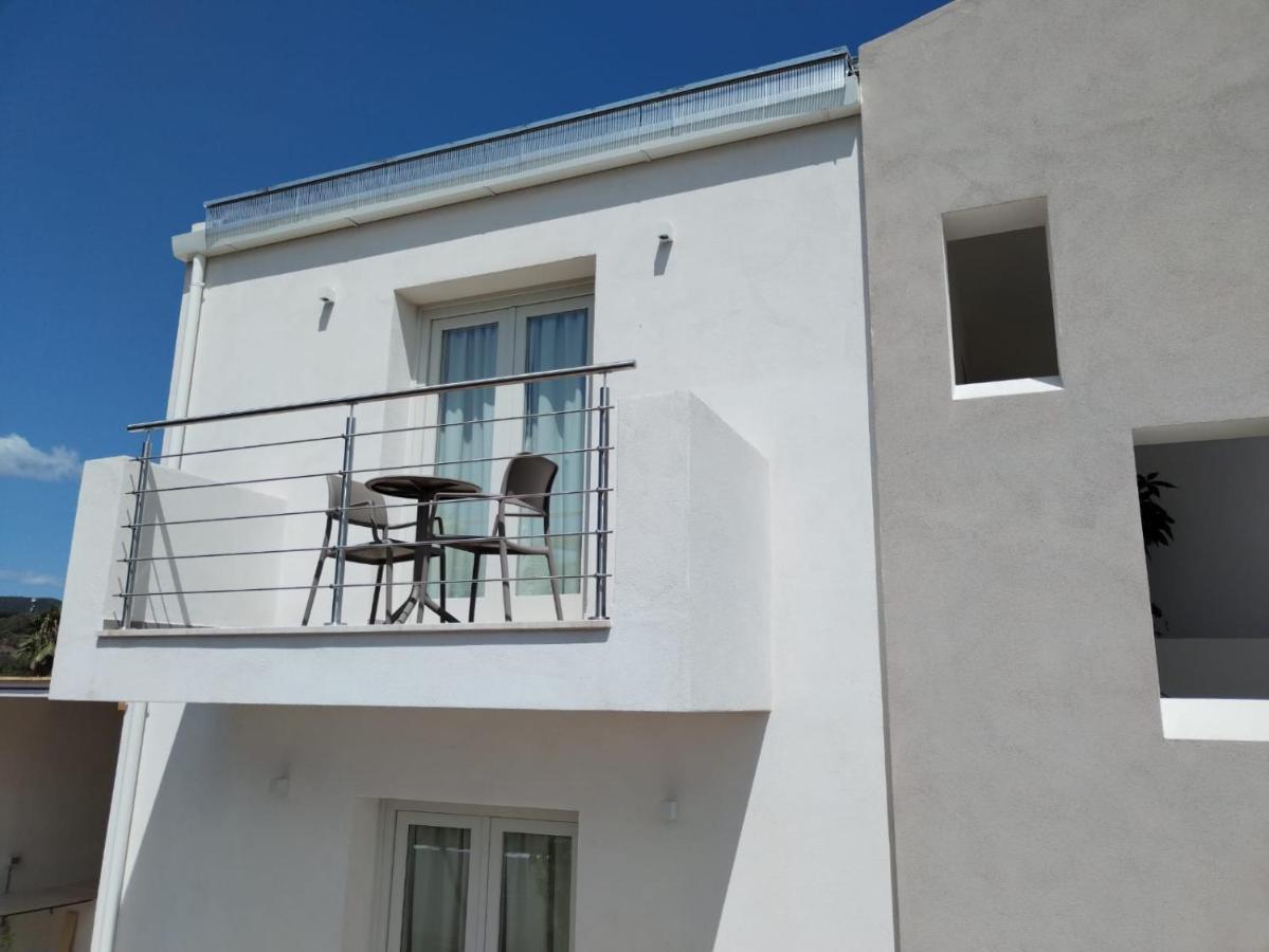 Villa Est San Teodoro  Luaran gambar