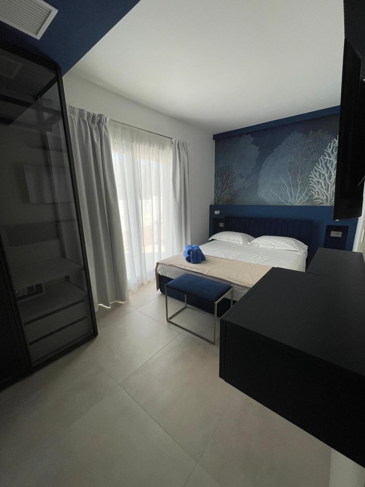 Villa Est San Teodoro  Luaran gambar